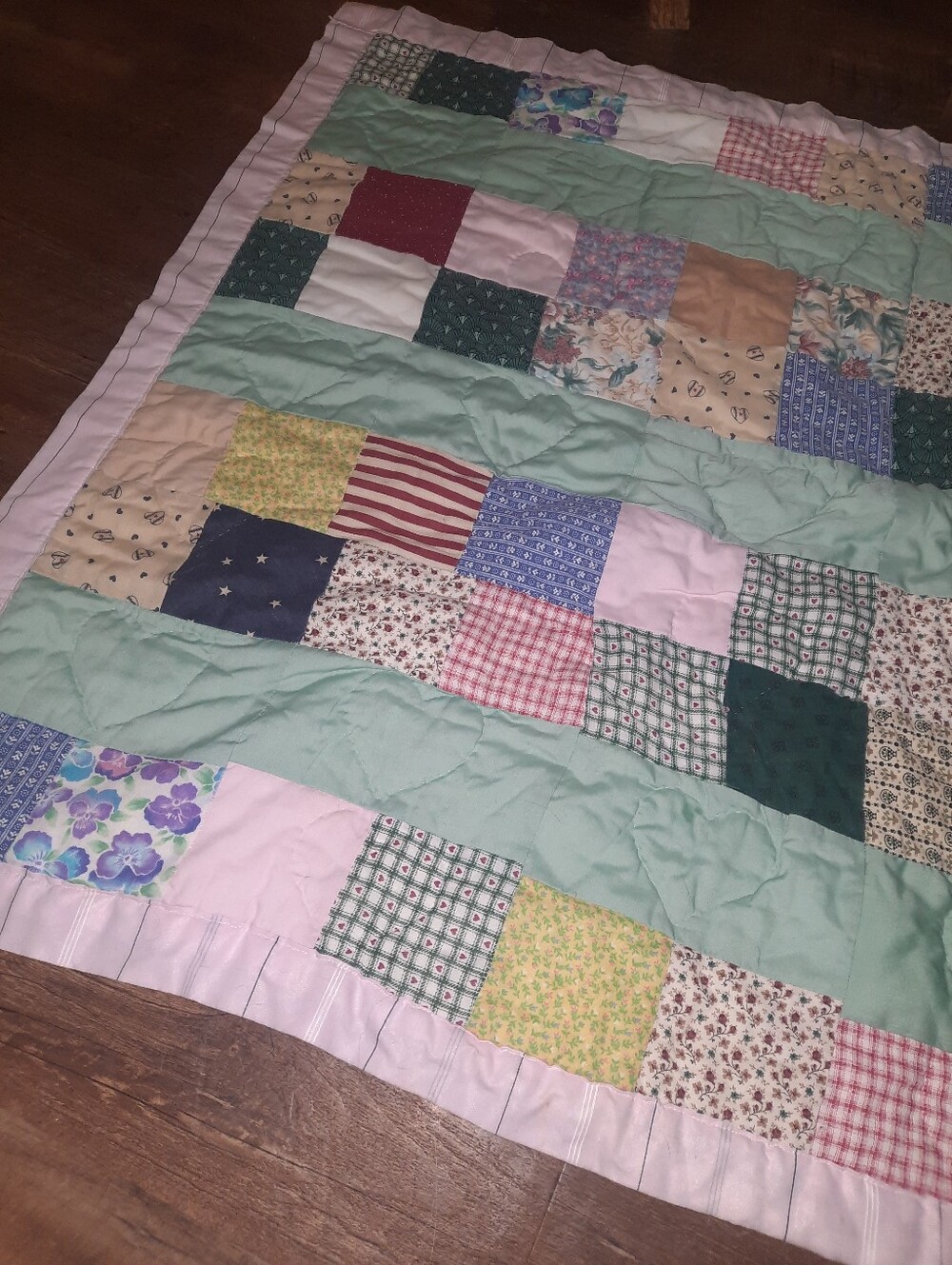 Small Patchwork Quilt - Picture 4 of 5